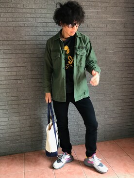 「ショッピング」｜「アイテム（ミリタリージャケット）」を使った、梶本 博美さん（メンズ・171cm）の春コーディネート