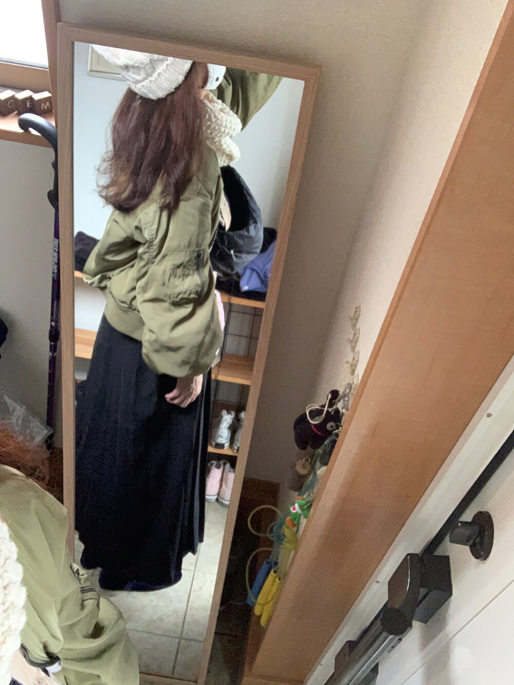 「KBFのアイテム（ワンピース/ドレス、ブラック系）」を使った、そらさん（レディース・164cm）の冬コーディネートの1枚目の写真