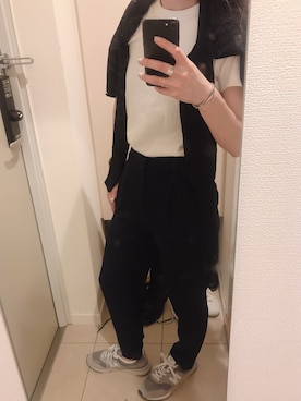 「UNIQLO（ユニクロ）のドレープテーパードアンクルパンツ(丈標準63～65cm）（その他パンツ、ブルー系）」を使った、Sakurako Kitazakiさん（レディース・160cm）の春コーディネート