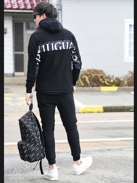「BALENCIAGA」｜「アイテム（マウンテンパーカー）」を使った、平井 俊也さん（メンズ・177cm）の冬コーディネート