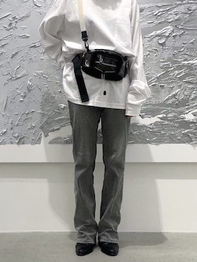 「美術館」｜「アイテム（Tシャツ/カットソー）」を使った、ayaneさん（レディース・158cm）の秋コーディネート