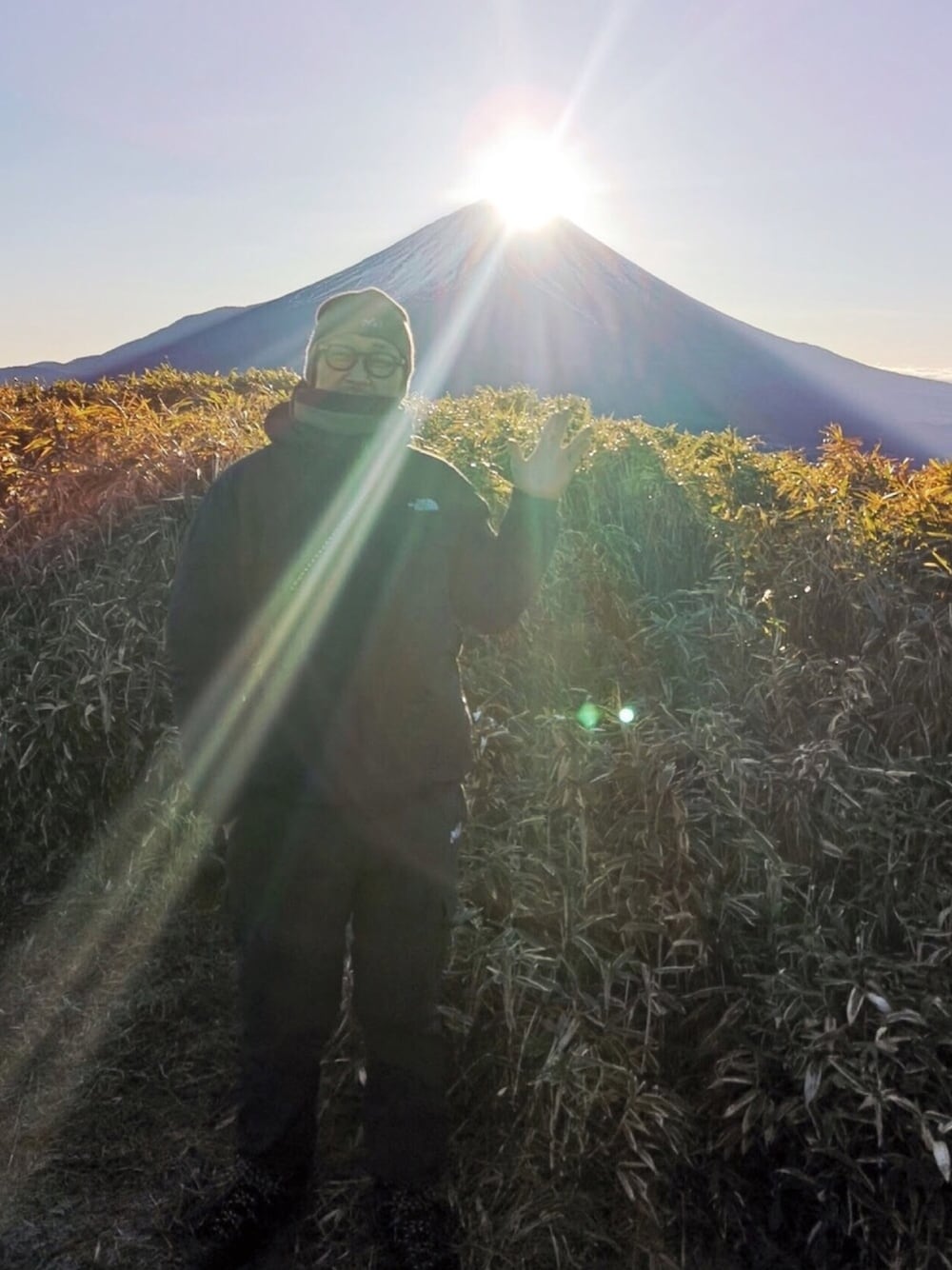 「登山、富士山」｜「MILLETのアイテム（ニットキャップ/ビーニー、ブラック系）」を使った、さきさんさん（メンズ・173cm）の冬コーディネートの1枚目の写真