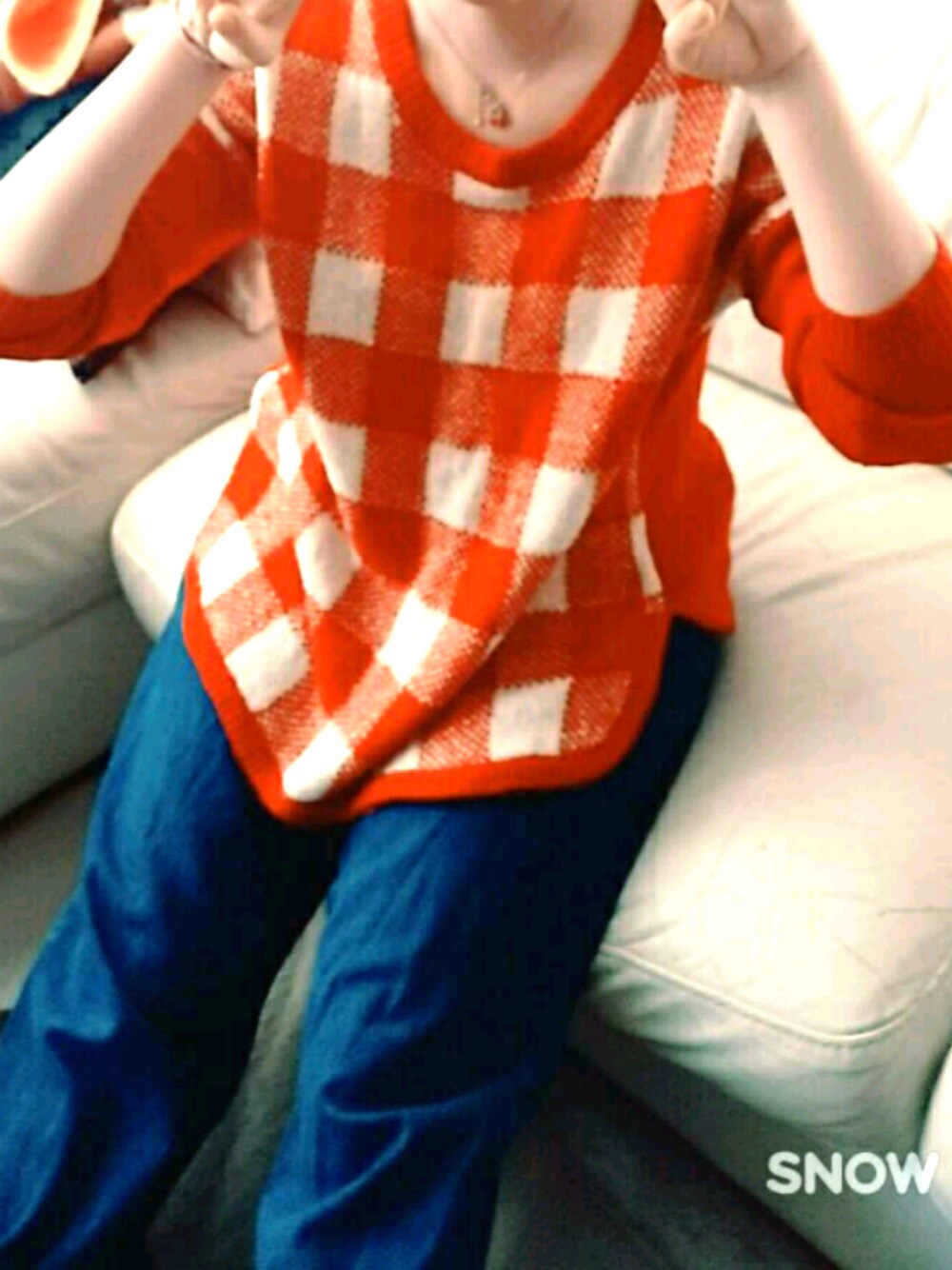 「お家デート、プチプラ、動きやすい、でも可愛い、自分の好きな服を集めた、本当はもっと派手派手が好きだけど、今日はデートだから💐💐」｜「POU DOU DOUのアイテム（ニット/セーター、レッド系）」を使った、🐰みみ🐰さん（レディース・164cm）の冬コーディネートの1枚目の写真