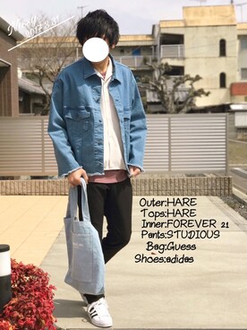 「STUDIOUS（ステュディオス）のアイテム（スラックス）」を使った、にっしーさん（メンズ・180cm）の春コーディネート