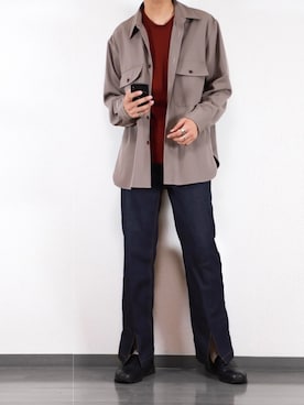 「スリットパンツ」｜「アイテム（スリッポン）」を使った、にっしーさん（メンズ・180cm）の秋コーディネート