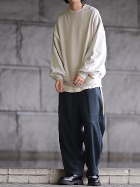 「shiki tokyo（シキトウキョウ）のアイテム（スウェット）」を使った、にっしーさん（メンズ・180cm）の春コーディネート