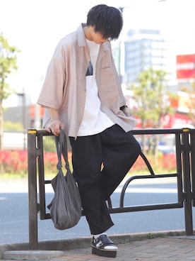 「shiki tokyo（シキトウキョウ）のアイテム（サンダル）」を使った、にっしーさん（メンズ・180cm）の春コーディネート