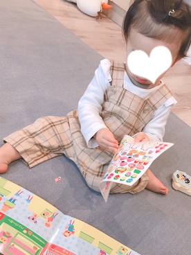 「西松屋（ニシマツヤ）のアイテム（サロペット/オーバーオール）」を使った、cocha *さん（レディース・80cm）の冬コーディネート