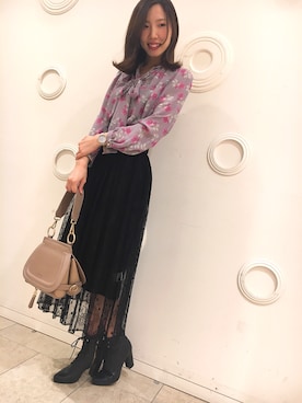 「フラワープリント」｜「アイテム（腕時計）」を使った、marinaさん（レディース・168cm）の秋コーディネート