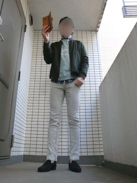 「URBAN RESEARCH（アーバンリサーチ）のアイテム（MA-1）」を使った、Leonさん（メンズ・177cm）の秋コーディネート