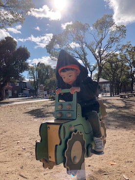 「ZERO standerd（ゼロスタンダード）のアイテム（パンツ）」を使った、muuさん（キッズ・90cm）の冬コーディネート