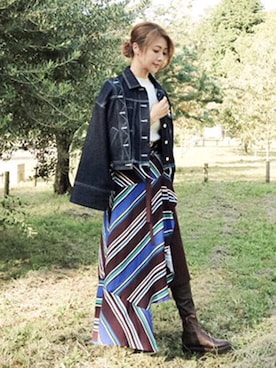 「アイテム（デニムジャケット）」を使った、Yukimiさん（レディース・168cm）の秋コーディネート