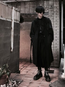 「Yohji Yamamoto（ヨウジヤマモト）のアイテム（ショルダーバッグ）」を使った、蟲さん（メンズ・172cm）の春コーディネート