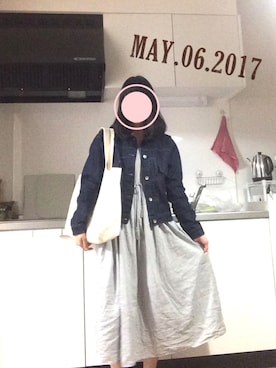 「カラースニーカー」｜「アイテム（アクセサリー）」を使った、n a t s uさん（レディース・158cm）の春コーディネート
