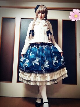 「ブルー x ホワイト」｜「アイテム（ジャンパースカート）」を使った、黐さん（レディース・163cm）の春コーディネート