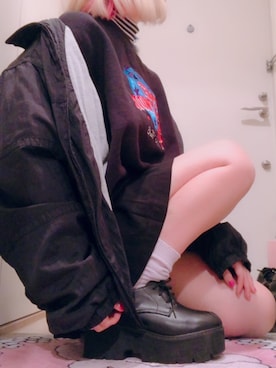 「古着女子」｜「アイテム（ナイロンジャケット）」を使った、ゆっきーな ʚ♡ɞさん（レディース・155cm）の秋コーディネート