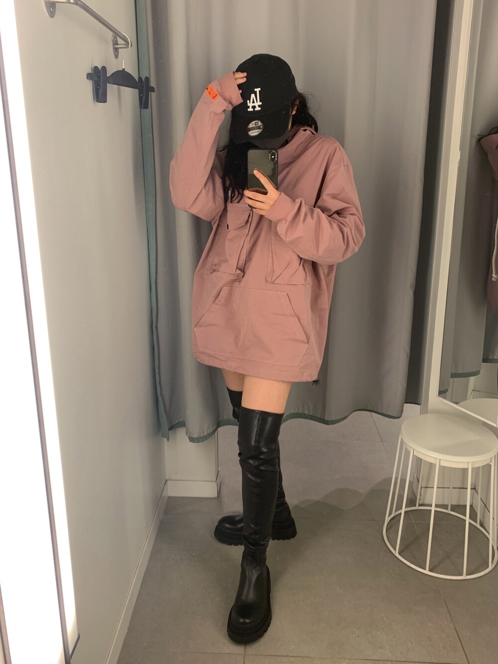 「冬、冬コーデ、ロングブーツ、ニーハイブーツ、ZARA、NEW ERA」｜「LIBEREのアイテム（トップス、ピンク系）」を使った、mikupipi17さん（レディース・162cm）の冬コーディネートの1枚目の写真