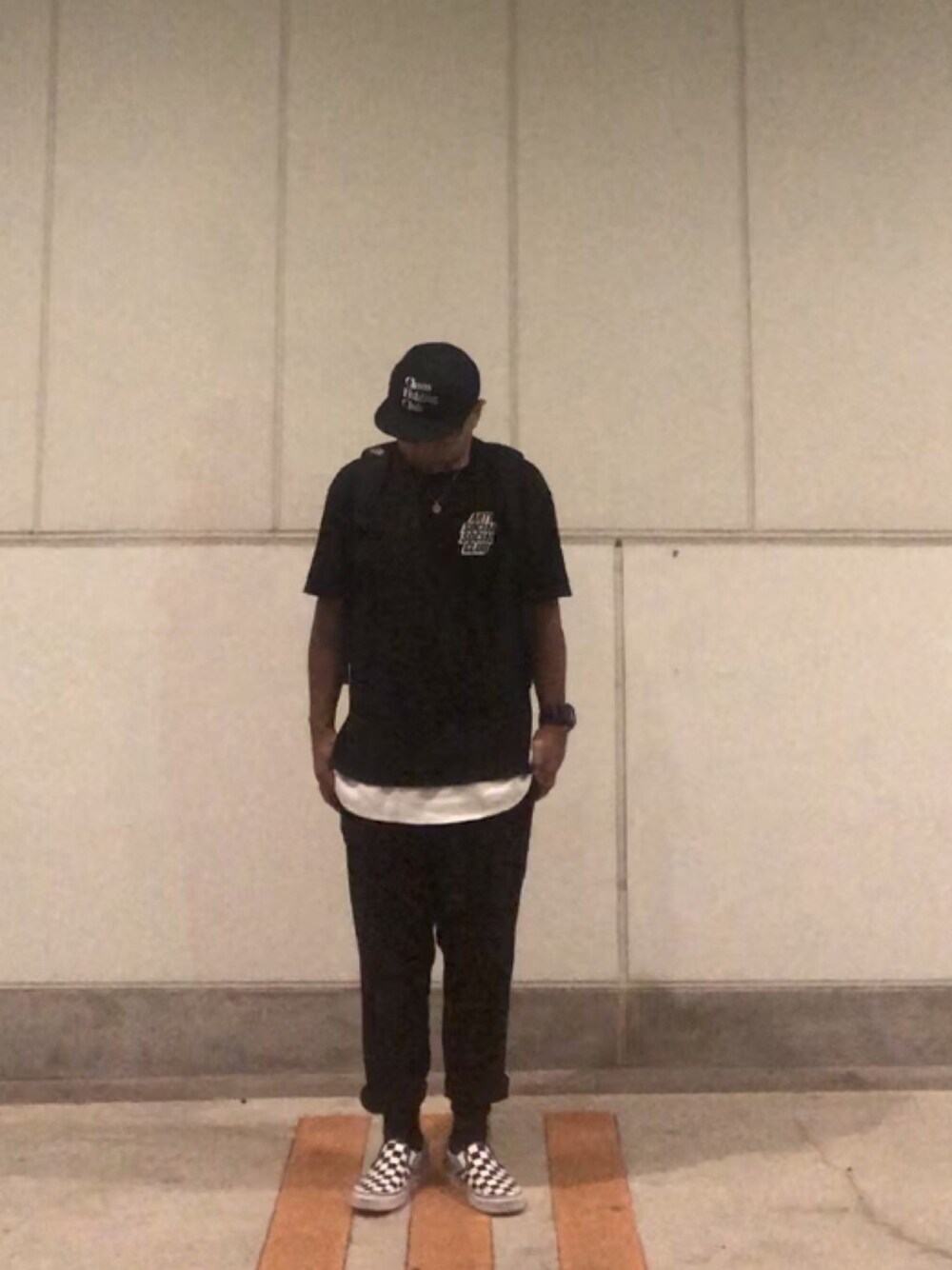 「モノトーン、ストリート、キャップ、ロールアップ、chaosfishingclub、antisocialsocialclub、KANGOL、ZIP FIVE、VANS、THE NORTH FACE」｜「Chaos Fishing Clubのアイテム（キャップ、ブラック系）」を使った、＝＝トム＝＝さん（メンズ・174cm）の夏コーディネートの1枚目の写真