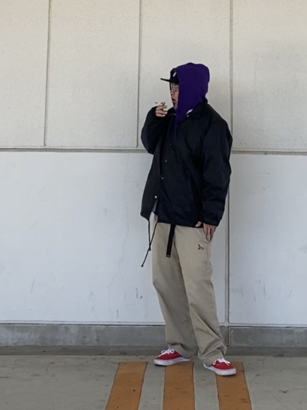 「コーチジャケット、ストリート、スケータースタイル、TENBOX、antisocialsocialclub、stussy、VANS」｜「NEW ERAのPeace Sign New Era Cap（キャップ、ブラック系）」を使った、＝＝トム＝＝さん（メンズ・174cm）の冬コーディネートの1枚目の写真