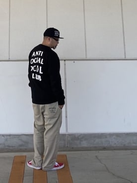 「スエット」｜「アイテム（チノパンツ）」を使った、＝＝トム＝＝さん（メンズ・174cm）の春コーディネート