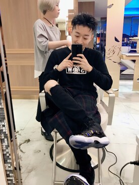「AIR JORDAN（エアジョーダン）のアイテム（シューズ、ブラック系）」を使った、LilYangさん（メンズ・179cm）の冬コーディネート