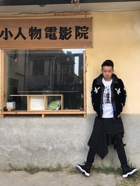 「AIR JORDAN（エアジョーダン）のアイテム（シューズ、ブラック系）」を使った、LilYangさん（メンズ・179cm）の冬コーディネート