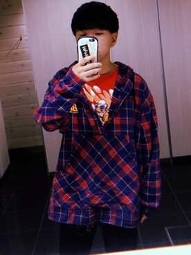 「NIKE（ナイキ）のアイテム（Tシャツ/カットソー、レッド系）」を使った、りょうたさん（メンズ・170cm）の冬コーディネート