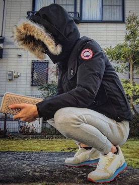 「CANADA GOOSE（カナダグース）のアイテム（ダウンジャケット/コート、ブラック系）」を使った、HEROさん（メンズ・176cm）の春コーディネート