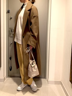 「アイテム（スニーカー）」を使った、YOSHIさん（レディース・166cm）の冬コーディネート