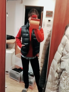 「アイテム（ダウンベスト、その他）」を使った、瑛 たなーかさん（メンズ・177cm）の春コーディネート