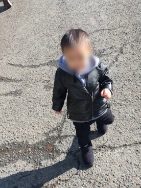「ムートン」｜「アイテム（ライダースジャケット）」を使った、むた🐈さん（キッズ・90cm）の秋コーディネート