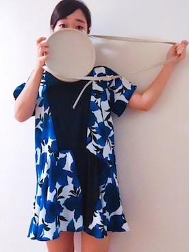 「JEANASIS（ジーナシス）のグラデフラワーワンピース/541635（ワンピース、ブルー系）」を使った、伽さん（レディース・157cm）の夏コーディネート