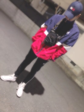 「TOMMY HILFIGER」｜「アイテム（ナイロンジャケット）」を使った、$.Kさん（メンズ・178cm）の冬コーディネート