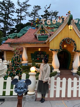 「ディズニーランド」｜「アイテム（その他アウター）」を使った、ゆずずさん（レディース・169cm）の秋コーディネート