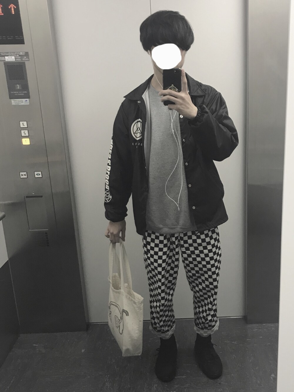 「Deviluse、コーチジャケット、ROLLINGCRADLE、チェックパンツ、NIKEACG、airmowabb、春コーデ」｜「Deviluseのアイテム（その他アウター、ブラック系）」を使った、ke---ntさん（メンズ・171cm）の春コーディネートの1枚目の写真