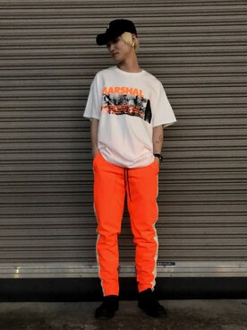 「KaneZ（ケインズ）のアイテム（Tシャツ/カットソー）」を使った、𝐊𝐚𝐢𝐭𝐨さん（メンズ・180cm）の春コーディネート