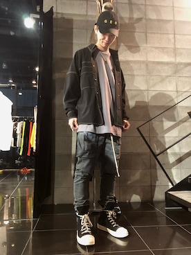 「DRKSHDW by RICK OWENS（ダークシャドウ バイ リックオウエンス）のアイテム（デニムパンツ）」を使った、𝐊𝐚𝐢𝐭𝐨さん（メンズ・180cm）の春コーディネート