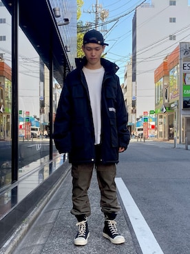 「WHITELAND（ホワイトランド）のアイテム（ミリタリージャケット）」を使った、𝐊𝐚𝐢𝐭𝐨さん（メンズ・180cm）の秋コーディネート