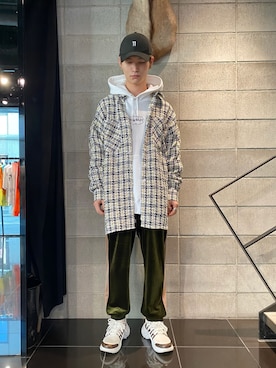 「ベルベットパンツ」｜𝐊𝐚𝐢𝐭𝐨さん（メンズ・180cm）の冬コーディネート
