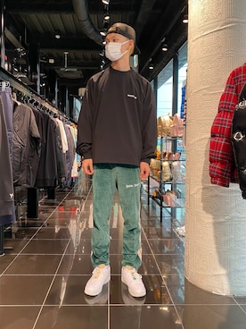 「whiteland」｜「アイテム（スウェット）」を使った、𝐊𝐚𝐢𝐭𝐨さん（メンズ・180cm）の夏コーディネート