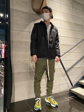 「DANKE SCHON（ダンケシェーン）のアイテム（スウェットパンツ）」を使った、𝐊𝐚𝐢𝐭𝐨さん（メンズ・180cm）の冬コーディネート