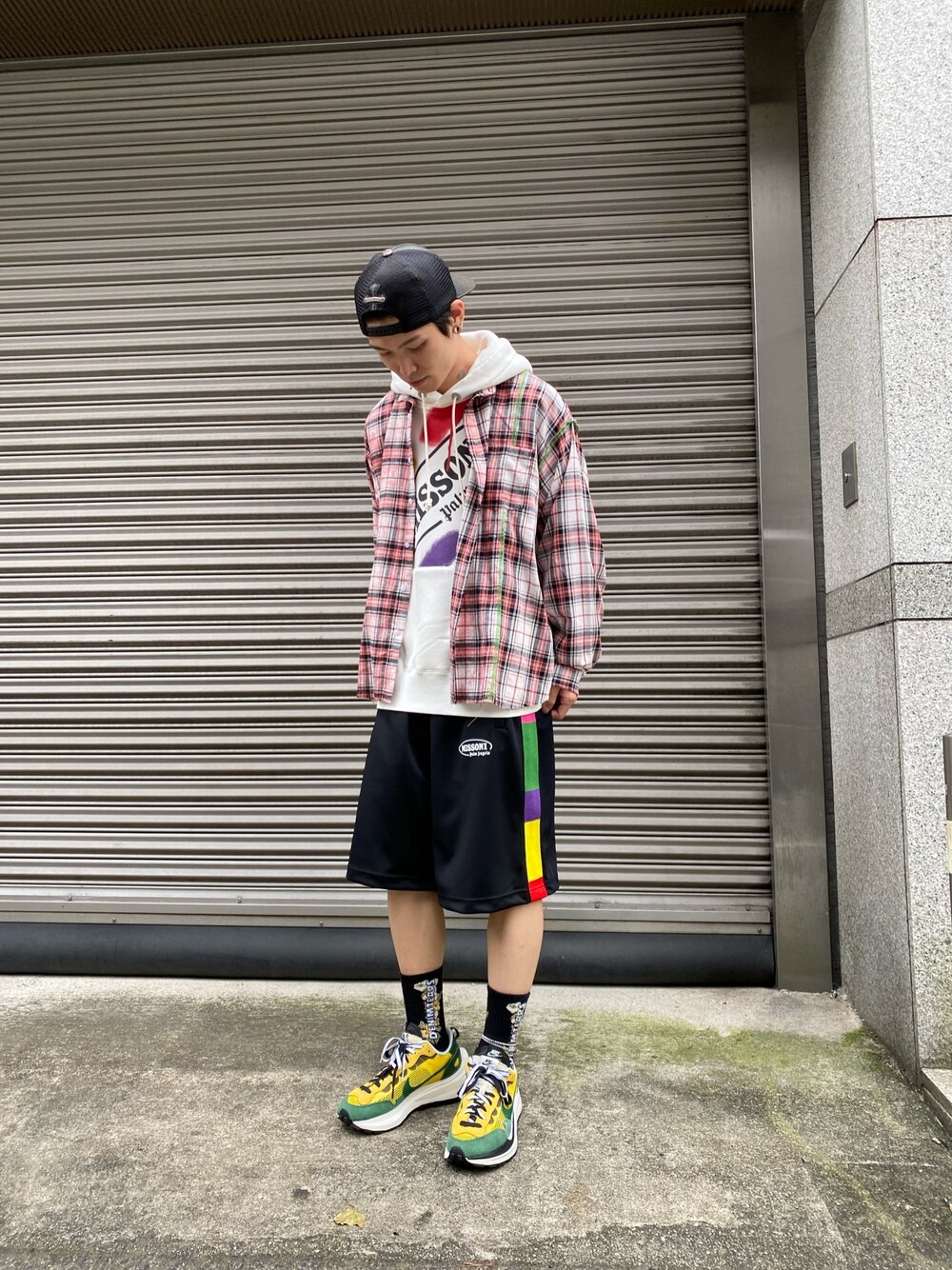 「NIKE、ショートパンツ、秋のコーデ、スニーカーコーデ、今日のコーデ、秋先取りコーデ、Missoni、PALM ANGELS、A4A、秋トレンド2021」｜「A4AのA4A/エーフォーエー/A4A/エーフォーエー/切り替えネルシャツ（シャツ/ブラウス、レッド系）」を使った、𝐊𝐚𝐢𝐭𝐨さん（メンズ・180cm）の秋コーディネートの1枚目の写真
