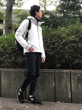 「5351 POUR LES HOMMES（ゴーサンゴーイチプールオム）のアイテム（バッグ）」を使った、OMIさん（メンズ・180cm）の冬コーディネート