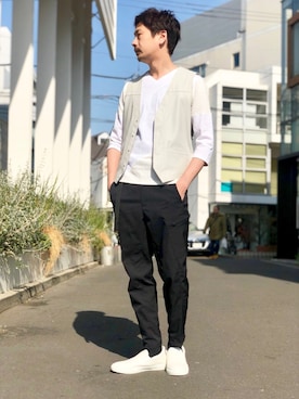 「buddy（バディ）のアイテム（スニーカー）」を使った、OMIさん（メンズ・180cm）の冬コーディネート