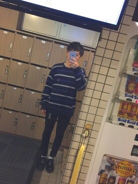 「TOMMY HILFIGER（トミーヒルフィガー）のアイテム（ニット/セーター、ブルー系）」を使った、ShiNoさん（メンズ・172cm）の秋コーディネート