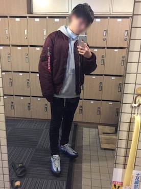 「Alpha Industries（アルファインダストリーズ）の＜ALPHA INDUSTRIES＞ MA-1 TIGHT/ブルゾン（MA-1、レッド系）」を使った、ShiNoさん（メンズ・172cm）の冬コーディネート