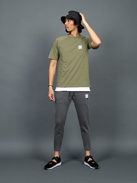 「The DUFFER of ST.GEORGE（ザダファーオブセントジョージ）のアイテム」を使った、JEEさん（メンズ・182cm）の夏コーディネート