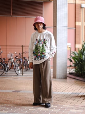 「BASISBROEK（バシスブルック）のアイテム（スラックス）」を使った、工藤さん（メンズ・170cm）の春コーディネート