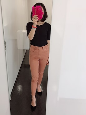 「黒×ピンク」｜「アイテム（パンプス）」を使った、minokinocoさん（レディース・155cm）の春コーディネート