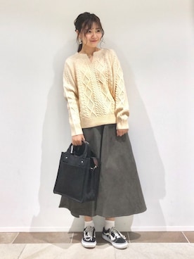 「ゆるニット」｜「アイテム（その他）」を使った、アヤ.さん（レディース・162cm）の秋コーディネート